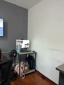 Emi rousse online show from March 17, 12:30 pm