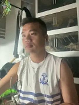 Snapshot of Gockhuatsg chatting on May 17, 8:27 pm Gockhuatsg online show from May 17, 8:27 pm
