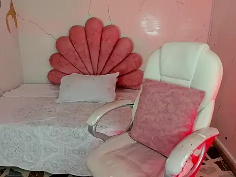 GabyOwenss online show from March 28, 9:58 pm