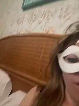 AdamoedEva online show from April 5, 8:33 am