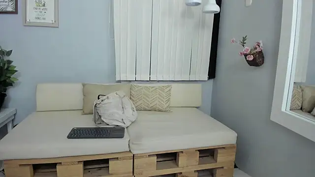 Snapshot of Nahomy_Collins_ chatting on May 11, 7:44 pm Nahomy Collins online show from May 11, 7:44 pm