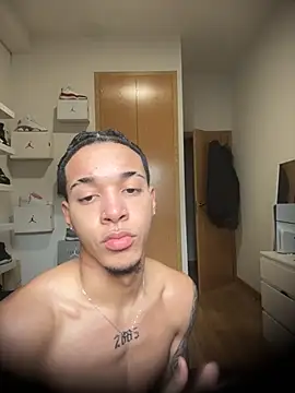 Snapshot of 1lwkey chatting on March 3, 1:28 pm 1lwkey online show from March 3, 1:28 pm