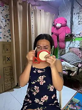 ur lovelychen online show from March 30, 1:23 pm