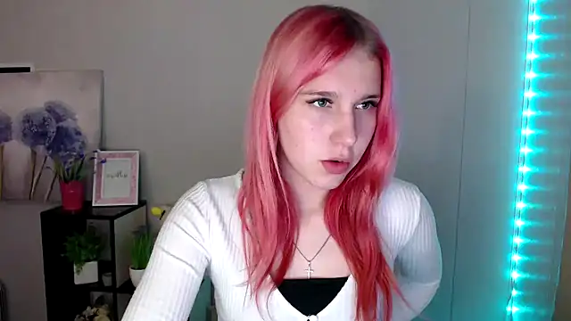 Scarlett lil online show from April 4, 8:34 am