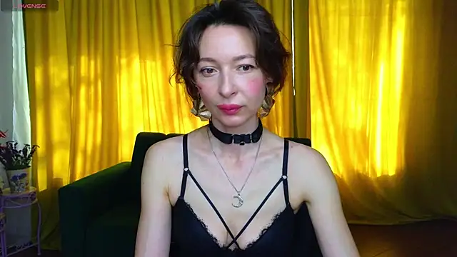 Snapshot of Kate_Millersi chatting on May 23, 5:45 am Kate Millersi online show from May 23, 5:45 am