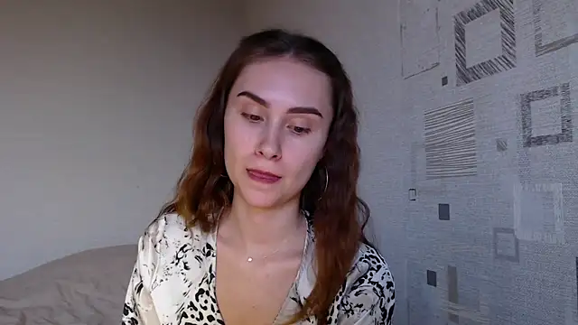 yourameliaa online show from April 1, 1:41 pm