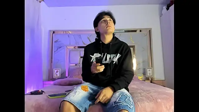 monky 0002 online show from March 13, 11:55 pm