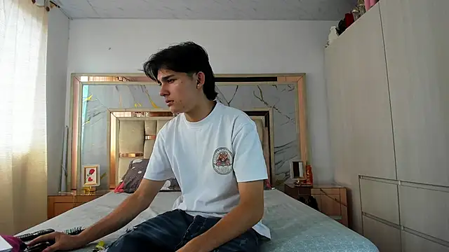 monky 0002 online show from March 21, 7:28 pm