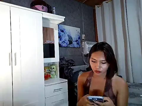 Snapshot of badlexi09 chatting on June 15, 7:21 am badlexi09 online show from June 15, 7:21 am