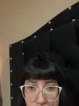 elizabeth200 online show from March 26, 1:33 am