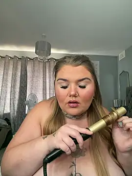 BeeMay22 online show from July 19, 3:05 pm