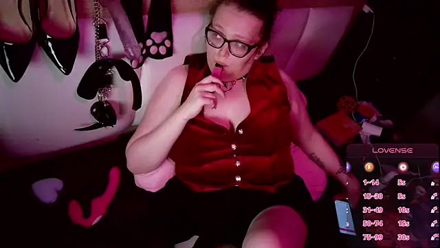 linafolie online show from April 7, 7:58 pm