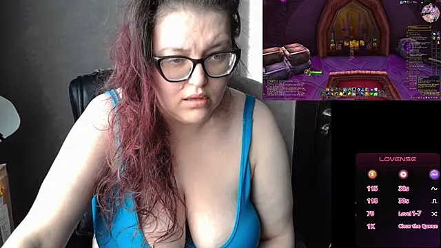 Snapshot of linafolie chatting on May 24, 2:33 pm linafolie online show from May 24, 2:33 pm