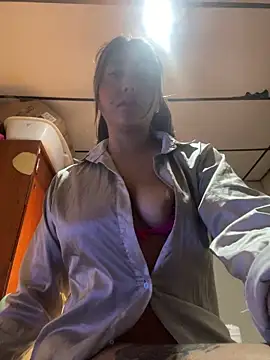 stefanyqueen69 online show from April 9, 1:27 pm