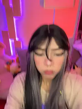 Taylor  0 online show from April 8, 1:33 pm