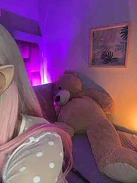 Taylor  0 online show from June 25, 1:04 pm
