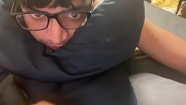 Snapshot of nickabraham chatting on March 2, 5:08 am nickabraham online show from March 2, 5:08 am