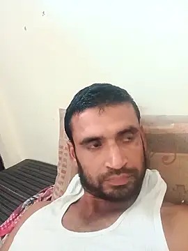 Snapshot of gauravsexy chatting on March 2, 8:21 am gauravsexy online show from March 2, 8:21 am