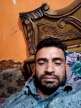 Snapshot of gauravsexy chatting on May 2, 10:37 pm gauravsexy online show from May 2, 10:37 pm