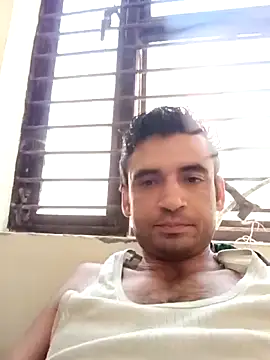 Snapshot of gauravsexy chatting on June 22, 3:25 am gauravsexy online show from June 22, 3:25 am