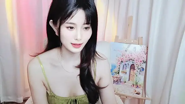 Snapshot of Mia_168 chatting on May 5, 12:40 am Mia 168 online show from May 5, 12:40 am