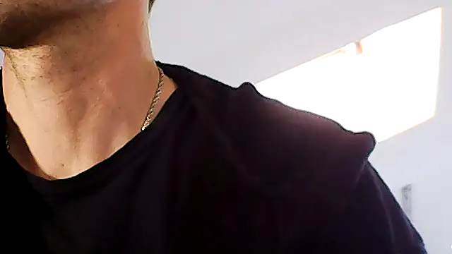 Snapshot of SUPERBOY20CM chatting on March 2, 10:33 am SUPERBOY20CM online show from March 2, 10:33 am