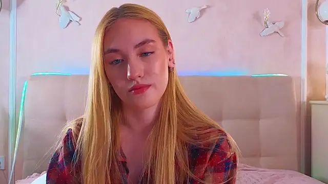 JenniferCamprell online show from April 14, 7:09 pm