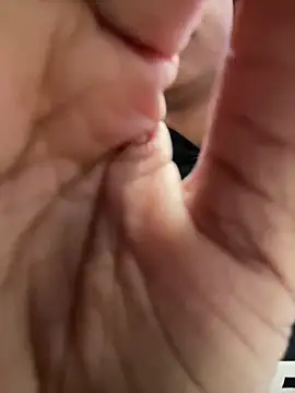 LiaTrainor online show from March 19, 12:31 pm