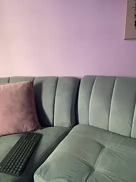 Im Luuu online show from March 27, 1:11 pm