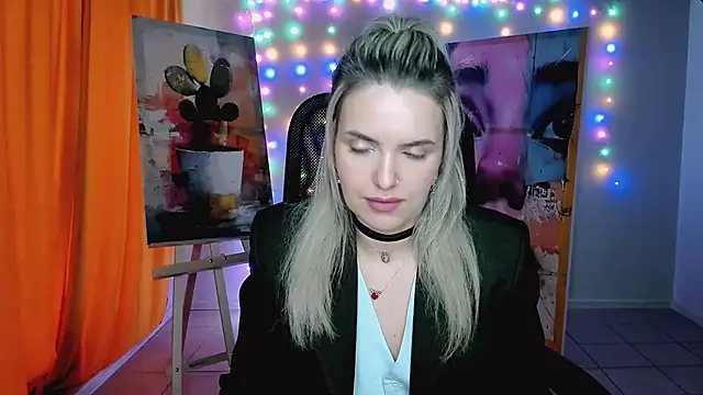 Snapshot of AliceSmite chatting on May 29, 11:41 am AliceSmite online show from May 29, 11:41 am