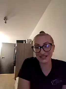 malinalli a online show from March 2, 5:09 pm