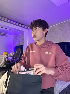 MatthewMoore  online show from April 5, 1:03 am