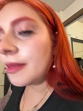 Emma Q0 online show from April 3, 1:14 am