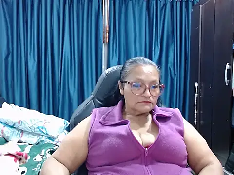  BellaNocturna online show from April 8, 3:28 am