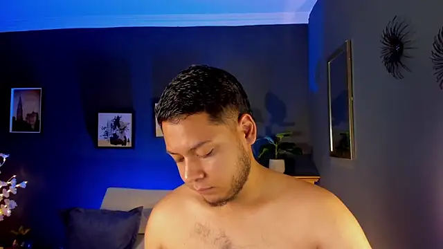 Akon 2XXX online show from March 18, 4:10 pm