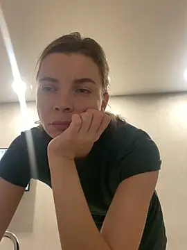 Luna2547 online show from March 7, 10:29 pm