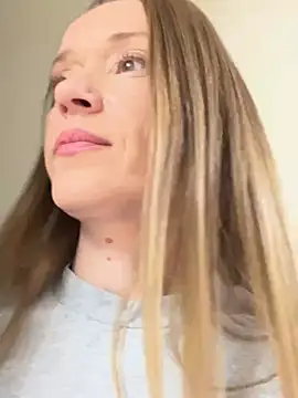 MONICANIX online show from April 23, 12:29 pm