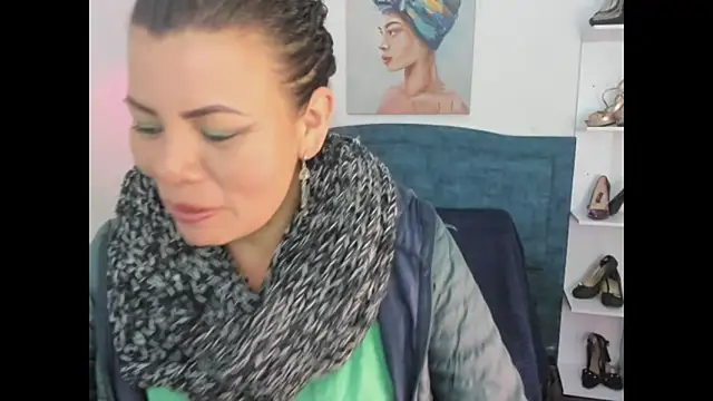 KiaraXMilf online show from March 17, 11:35 am