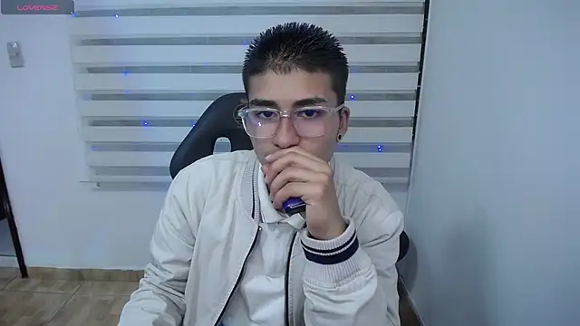  chloe 1 online show from April 15, 3:46 am