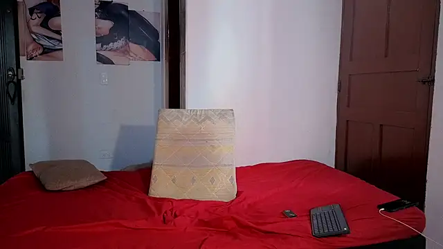 Scarlett Cherry  online show from May 30, 7:44 pm