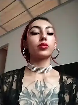 Aviigail online show from April 29, 1:04 pm