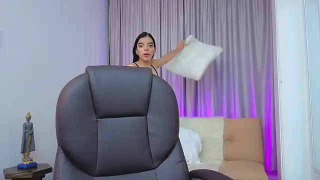 Thalia parkerr  online show from April 16, 12:06 pm