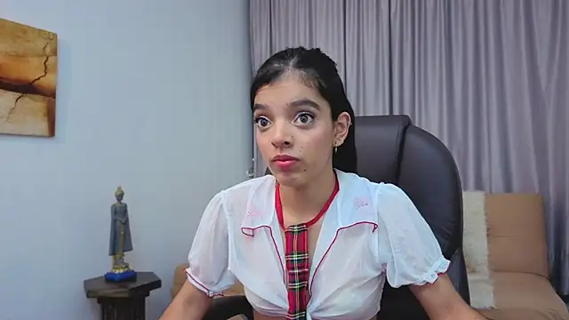 Thalia parkerr  online show from April 17, 12:19 pm