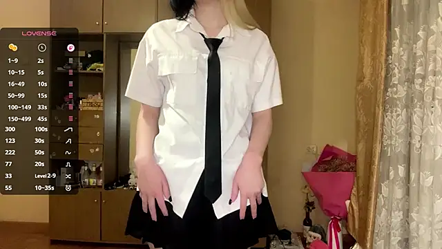 waumeoww online show from April 10, 9:19 pm