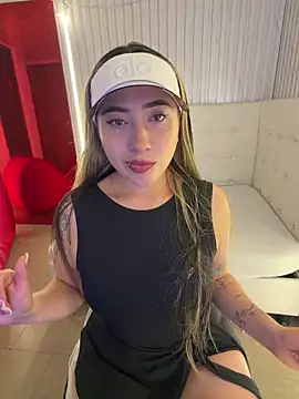 ManuelaVeeleez online show from April 18, 4:16 am