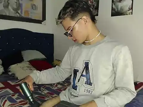 anthony voss online show from April 9, 6:19 am