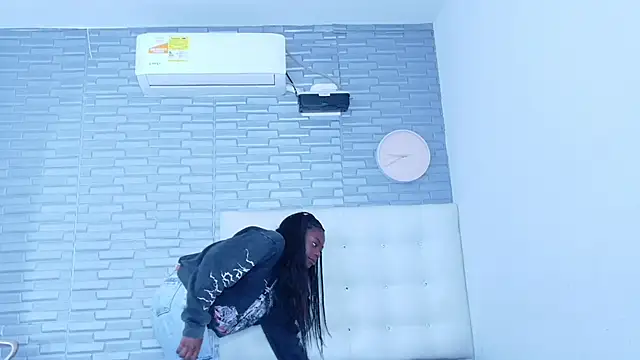 pervert shydoll1 online show from April 3, 3:04 am