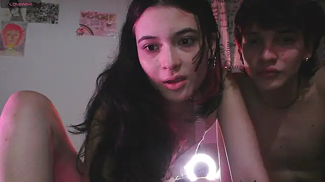 Snapshot of hot_moons chatting on March 4, 5:46 am hot moons online show from March 4, 5:46 am