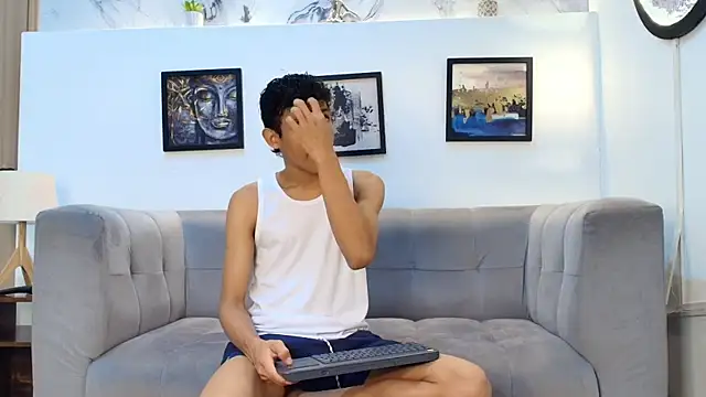 SKINNY BOYXXX online show from March 26, 7:25 am