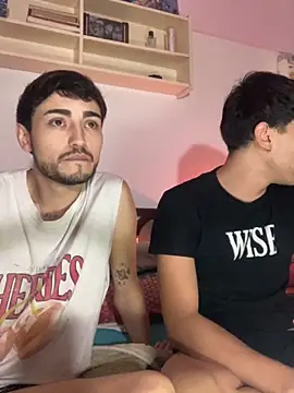 Lucasss2204 online show from April 9, 4:56 am